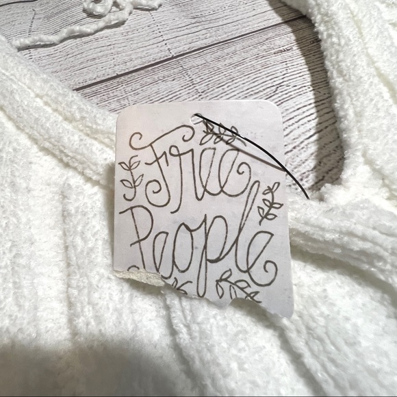 Free People Ribbed Balloon Sleeve V-Neck and Back Oversized Pullover Sweater - Picture 3 of 15